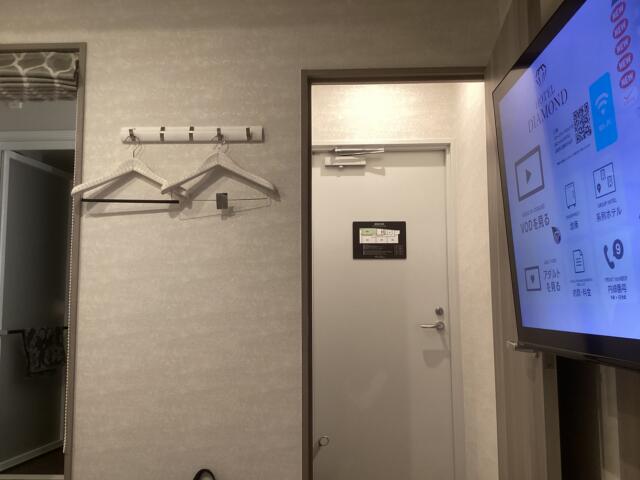 HOTEL DIAMOND（ダイヤモンド）(渋谷区/ラブホテル)の写真『304号室 ソファから前室方向』by ACB48