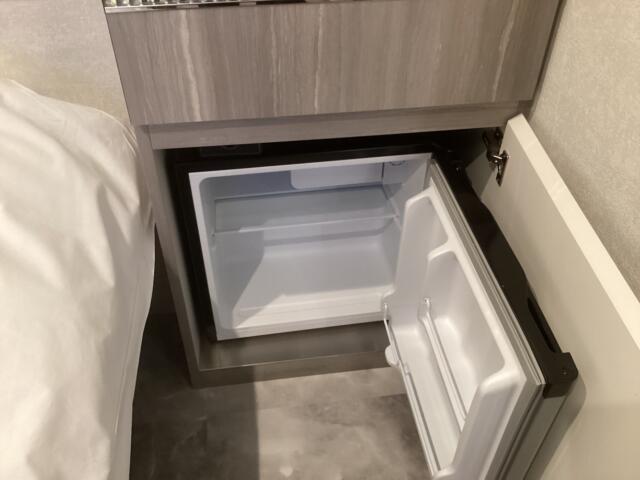 HOTEL DIAMOND（ダイヤモンド）(渋谷区/ラブホテル)の写真『304号室 持ち込み用冷蔵庫』by ACB48