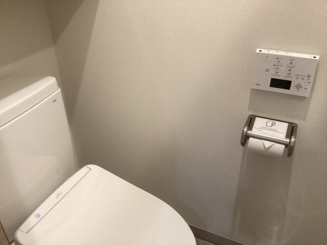 HOTEL DIAMOND（ダイヤモンド）(渋谷区/ラブホテル)の写真『202号室 トイレ』by ACB48