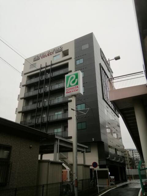 HOTEL ZAFIRO RESORT (サフィロリゾート)(横浜市西区/ラブホテル)の写真『昼の外観、裏側から。(23,1)』by キジ