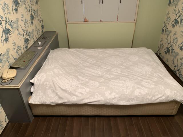 ドルフィン(新宿区/ラブホテル)の写真『303号室　ベッド』by 東京都