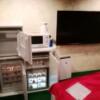 愛愛賓館(アイアイヒンカン)(横浜市栄区/ラブホテル)の写真『308号室、TVや冷蔵庫です。』by キジ