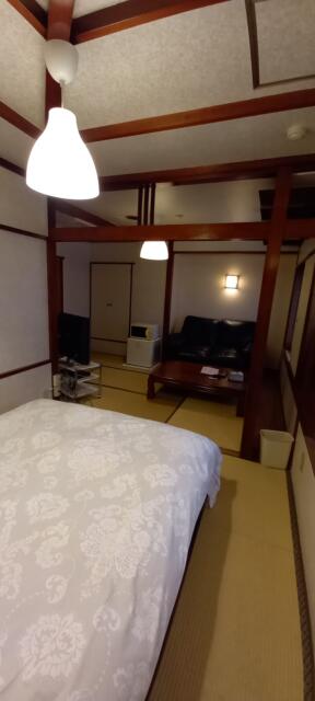 ペリカン(渋谷区/ラブホテル)の写真『402号室　枕元側からの室内2』by angler