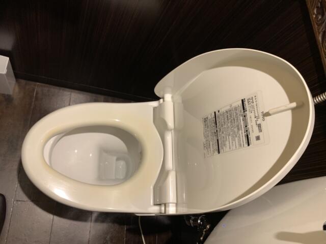 HOTEL COCO BALI（ココバリ）(渋谷区/ラブホテル)の写真『302号室　トイレ（オープン時）』by 東京都