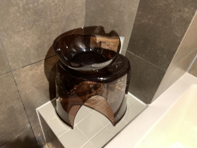 HOTEL COCO BALI（ココバリ）(渋谷区/ラブホテル)の写真『302号室　浴室チェア&amp;桶』by 東京都