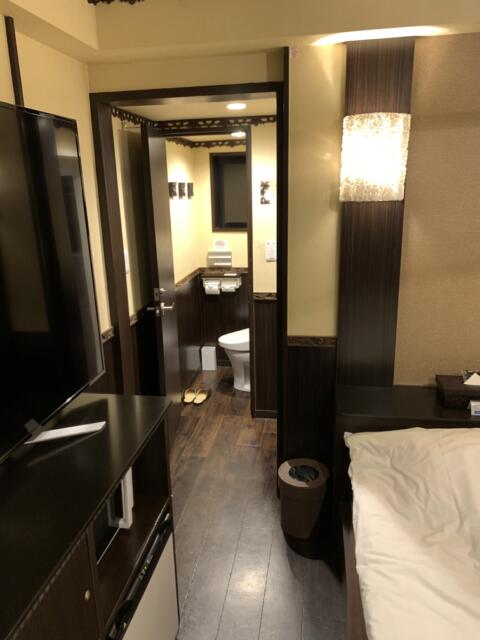 HOTEL COCO BALI（ココバリ）(渋谷区/ラブホテル)の写真『302号室　部屋奥』by 東京都