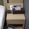 ホテル中山(新宿区/ラブホテル)の写真『204号室　ベッドサイドの備品類』by マーケンワン