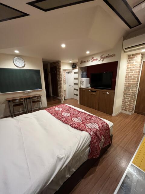 HOTEL D'or（ドール)(静岡市駿河区/ラブホテル)の写真『211号室　ベットルーム』by ま〜も〜る〜