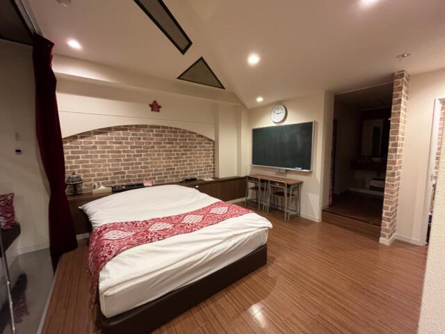 HOTEL D'or（ドール)(静岡市駿河区/ラブホテル)の写真『211号室　ベットルーム』by ま〜も〜る〜