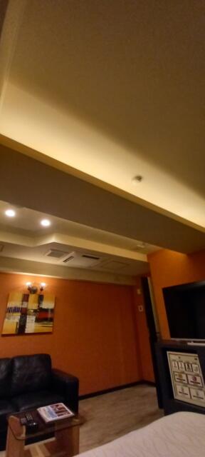 ZERO(渋谷区/ラブホテル)の写真『303号室　照明は眩しくない間接照明　なので、やや暗い。』by angler