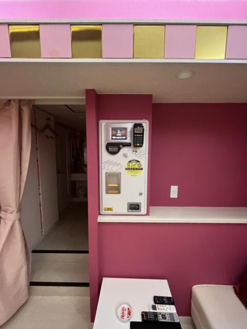 HOTEL D'or（ドール)(静岡市駿河区/ラブホテル)の写真『201号室　精算機(クレジットカードOK)』by ま〜も〜る〜