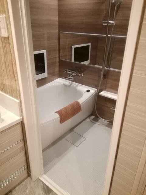 HOTEL QUEEN ANNEX(クイーン アネックス)(新宿区/ラブホテル)の写真『502号室、浴室です。(23,2)』by キジ