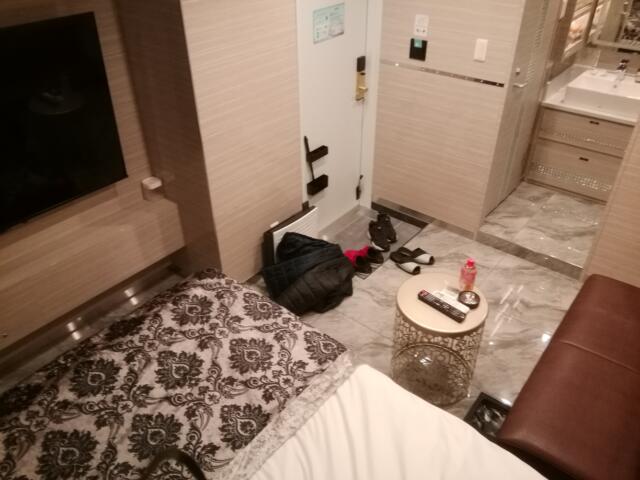 HOTEL QUEEN ANNEX(クイーン アネックス)(新宿区/ラブホテル)の写真『502号室、部屋ベッドから。(23,2)』by キジ
