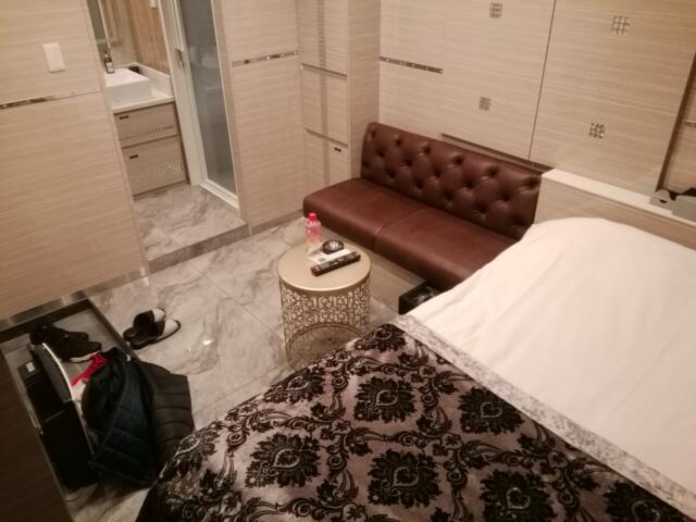 HOTEL QUEEN ANNEX(クイーン アネックス)(新宿区/ラブホテル)の写真『502号室、部屋奥からです。(23,2)』by キジ