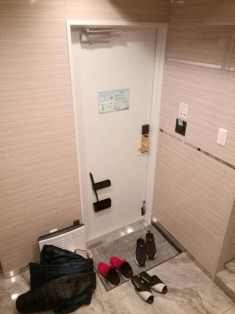HOTEL QUEEN ANNEX(クイーン アネックス)(新宿区/ラブホテル)の写真『502号室、玄関内側からです。(23,2)』by キジ