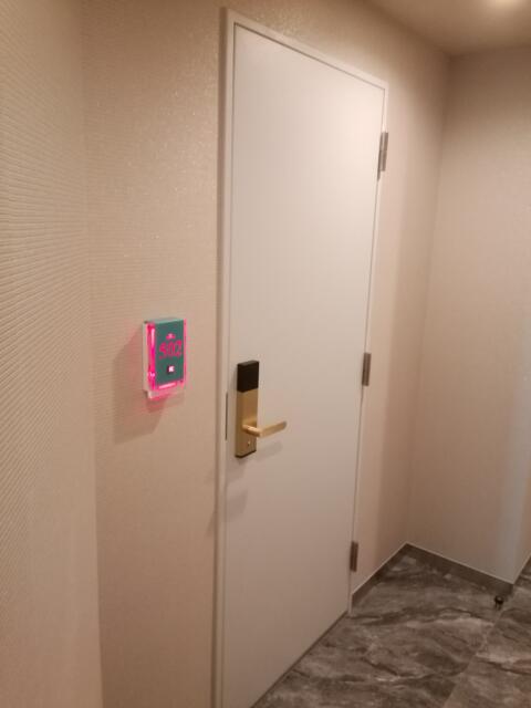 HOTEL QUEEN ANNEX(クイーン アネックス)(新宿区/ラブホテル)の写真『502号室、入口です。(23,2)』by キジ