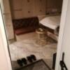 HOTEL QUEEN ANNEX(クイーン アネックス)(新宿区/ラブホテル)の写真『502号室、開けたらいきなり部屋です。(23,2)』by キジ