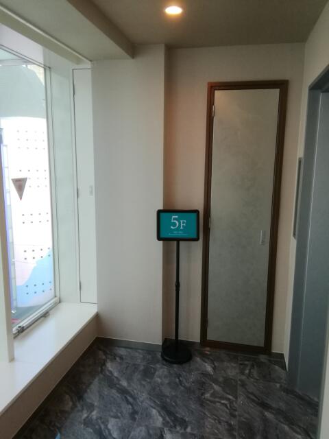HOTEL QUEEN ANNEX(クイーン アネックス)(新宿区/ラブホテル)の写真『5階ﾌﾛｱですが、案内板(23,2)』by キジ