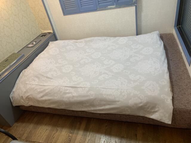 ドルフィン(新宿区/ラブホテル)の写真『406号室　ベッド』by 東京都