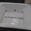 HOTEL PURE(ピュア)(江戸川区/ラブホテル)の写真『403号室（浴槽幅100㎝（ペットボトル5本分）縦幅も同程度）』by 格付屋