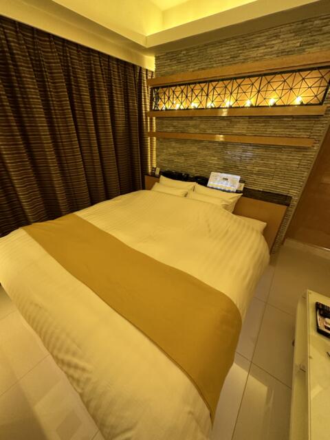 アペルト(豊島区/ラブホテル)の写真『606号室ベッド』by miffy.GTI