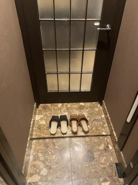 Asian P-Door(アジアンピードア)(台東区/ラブホテル)の写真『403号室(玄関)』by こねほ
