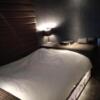 IKASU HOTEL(八王子市/ラブホテル)の写真『403号室（入って左にベッド）』by ＪＷ