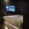 IKASU HOTEL(八王子市/ラブホテル)の写真『403号室（洗面入口からベッド方向）』by ＪＷ
