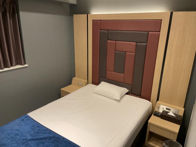ホテル中山(新宿区/ラブホテル)の写真『101号室、ベッド』by かとう茨城47