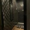 HOTEL EMERALD（エメラルド）(品川区/ラブホテル)の写真『302号室　室内から玄関を見る。』by 東京都