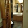 CANTI（キャンティ）(横浜市南区/ラブホテル)の写真『305号室 クローゼット横の扉を開けて洗面所へ』by なめろう