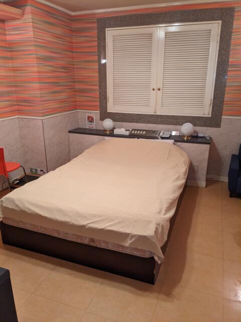 ホテル ファイン(浜松市/ラブホテル)の写真『207号室（ベッド4/4）』by マーシ