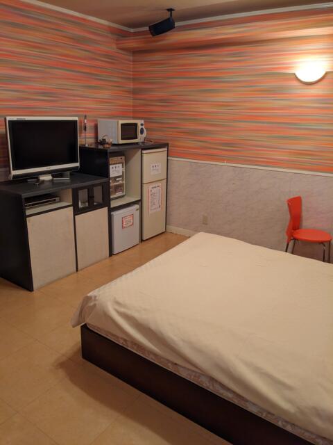 ホテル ファイン(浜松市/ラブホテル)の写真『207号室（ベッド2/4）』by マーシ