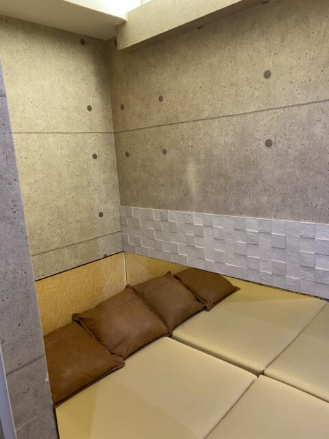 レンタルルーム　PRIME10room（プライムテンルーム）(新宿区/ラブホテル)の写真『8号室(左手前から奥)』by こねほ
