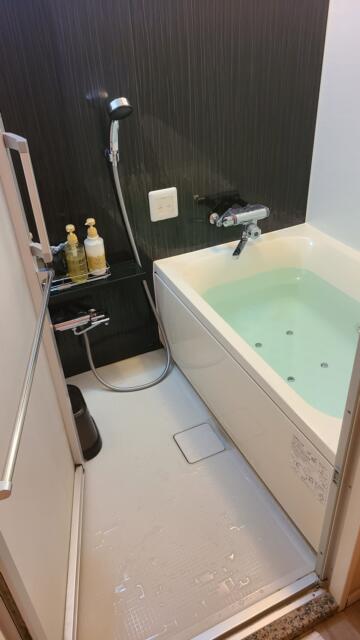 HOTEL ZERO2(渋谷区/ラブホテル)の写真『102号室、浴室、通常』by 現身