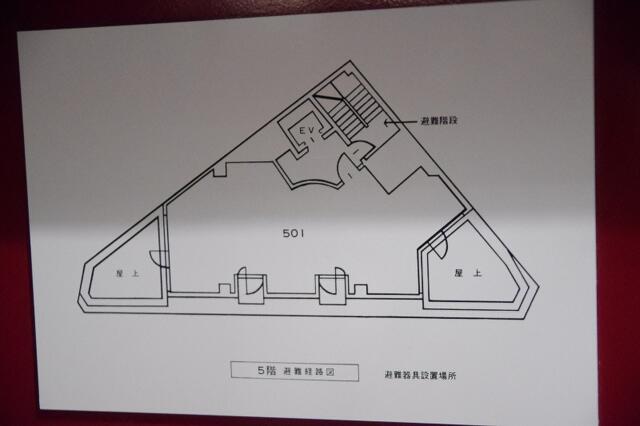 ホテルSK PLAZA2(渋谷区/ラブホテル)の写真『501号室　避難経路図』by マーケンワン