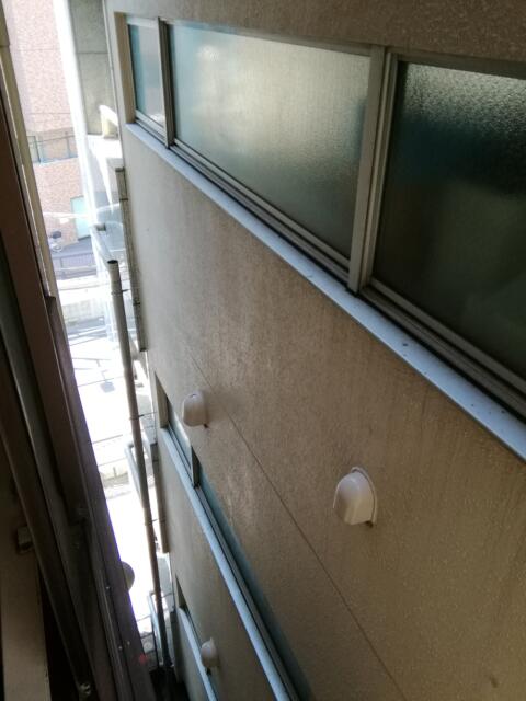 ホテルマリンブルー(豊島区/ラブホテル)の写真『401号室、窓からの景色です。(23,3)』by キジ