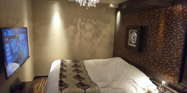 HOTEL SEKITEI(葛飾区/ラブホテル)の写真『503号室のベッドルーム全体です、かなりのスペースがあり、光量調節が可能です。』by ヒロくん!