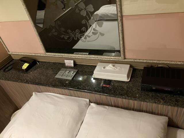 ホテル MARE（マーレ）(品川区/ラブホテル)の写真『307号室 ベッドサイド』by 92魔