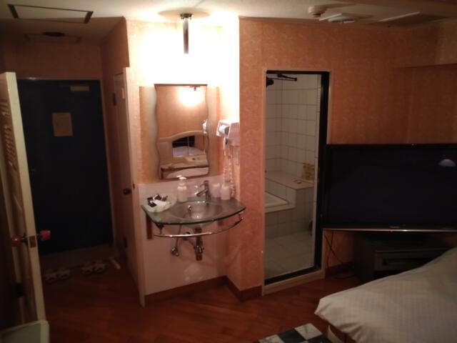 アランド吉祥寺(武蔵野市/ラブホテル)の写真『105号室（部屋奥から）』by ＪＷ