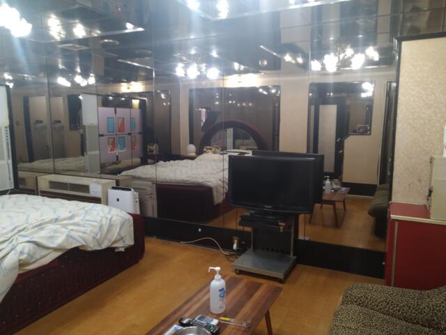 ラ・フランセパリス(新宿区/ラブホテル)の写真『25号室（玄関から）』by ＪＷ