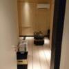 HOTEL Villa Senmei(ヴィラ センメイ）(大田区/ラブホテル)の写真『413号室（玄関から部屋奥方向）』by 格付屋