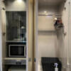 メタルウエーブ(墨田区/ラブホテル)の写真『704号室　クローゼット　冷蔵庫など』by INA69