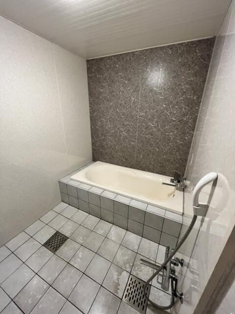 HOTEL GRANDE(川口市/ラブホテル)の写真『503号室 浴室』by ayase