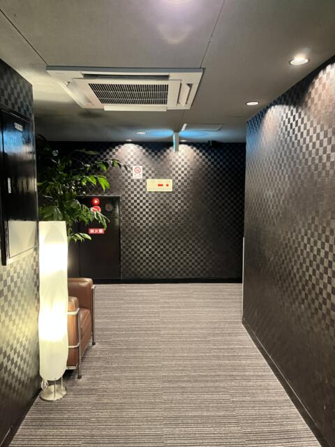 HOTEL GRANDE(川口市/ラブホテル)の写真『5階エレベーターホール』by ayase