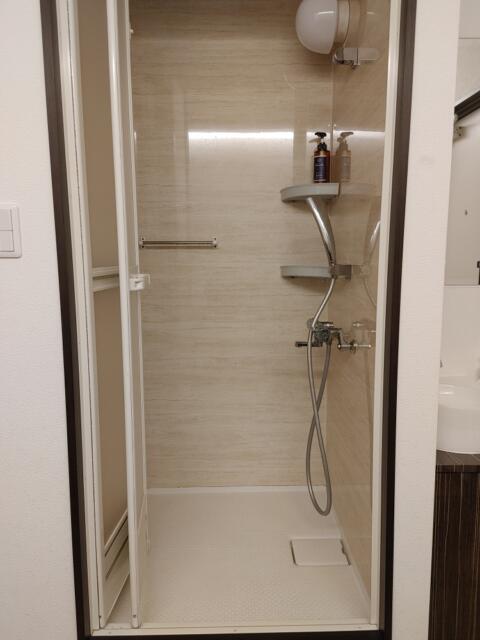 レンタルルーム MK(千代田区/ラブホテル)の写真『902号室 シャワー室』by ましりと