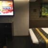 Hotel BaliBali(バリバリ)池袋(豊島区/ラブホテル)の写真『102号室　扉からの全景』by あらび