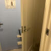 HOTEL Blanche（ブランシュ）(渋谷区/ラブホテル)の写真『402号室　玄関　手前の扉はトイレ』by INA69