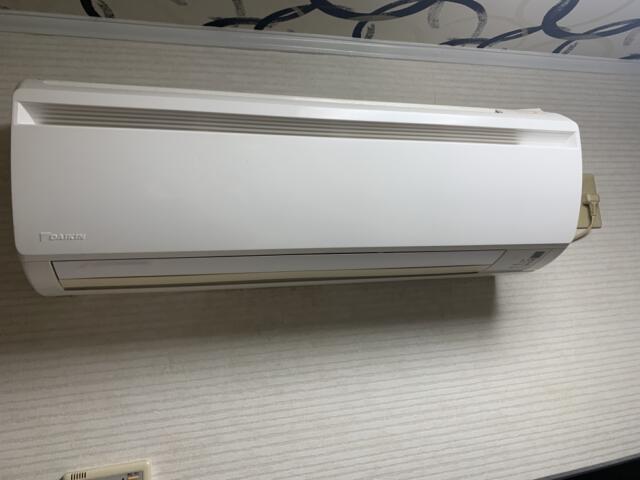 HOTEL St ELMER（ホテルステーションエルマー）(台東区/ラブホテル)の写真『333号室　エアコン』by 東京都