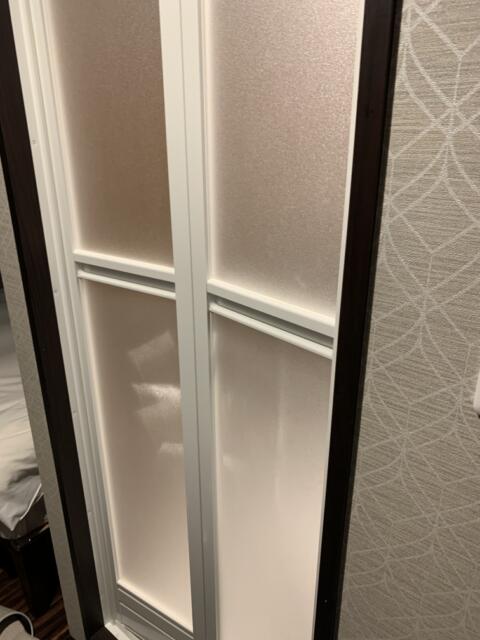 HOTEL OPERA (オペラ)(新宿区/ラブホテル)の写真『403号室、部屋に入って右側。直ぐにシャワールームです』by ゆうじい